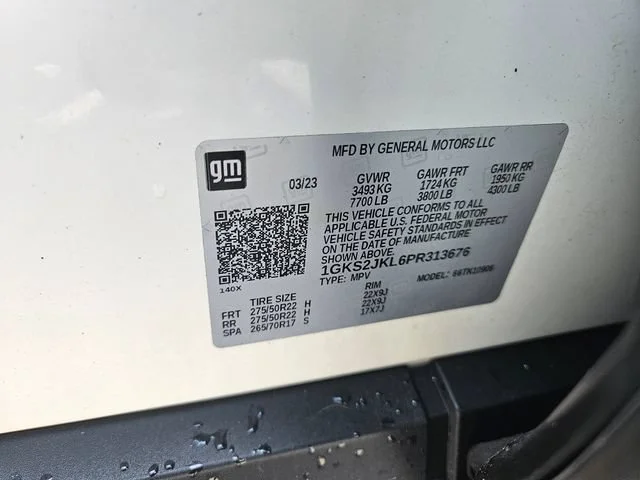 Used 2023 White Frost Tricoat GMC Denali image 31