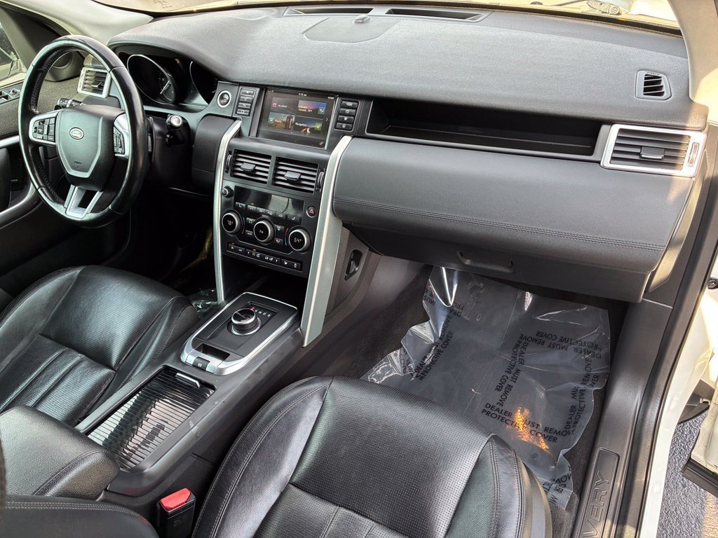 Used 2017 White Land Rover HSE image 31
