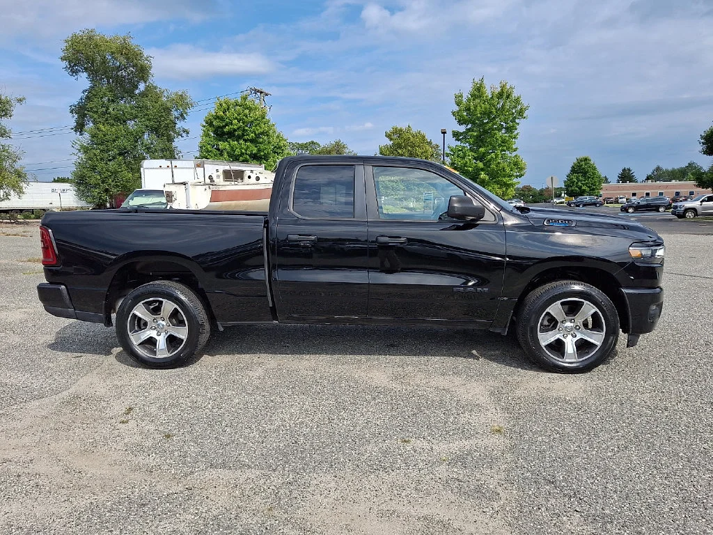Used 2025 Diamond Black Crystal Pearlcoat Ram Tradesman image 13