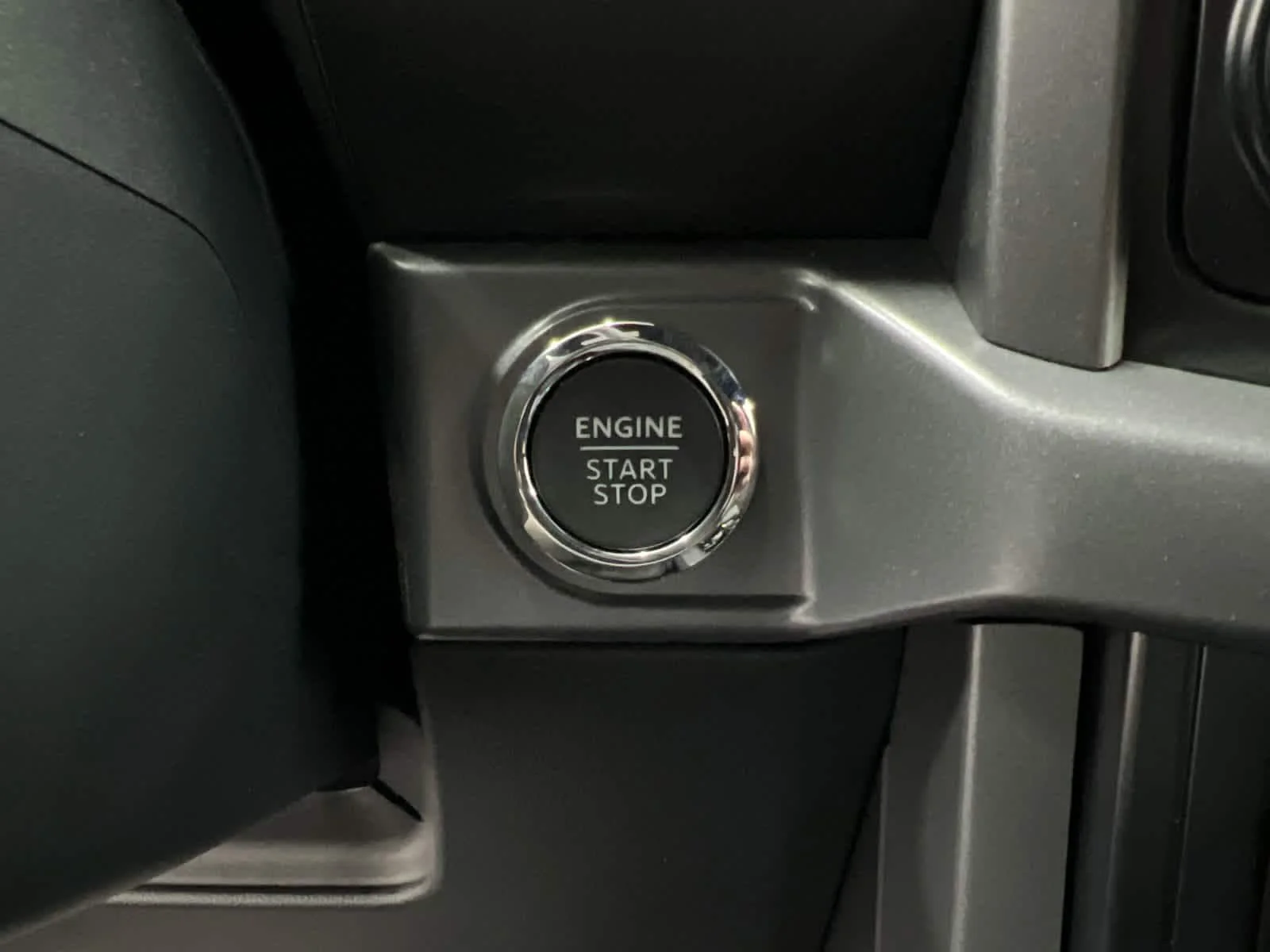 New 2026 Agate Black Metallic Ford XLT image 17