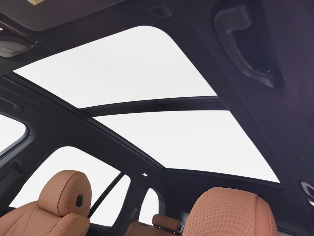 New 2026 Alpine White BMW sDrive40i image 16