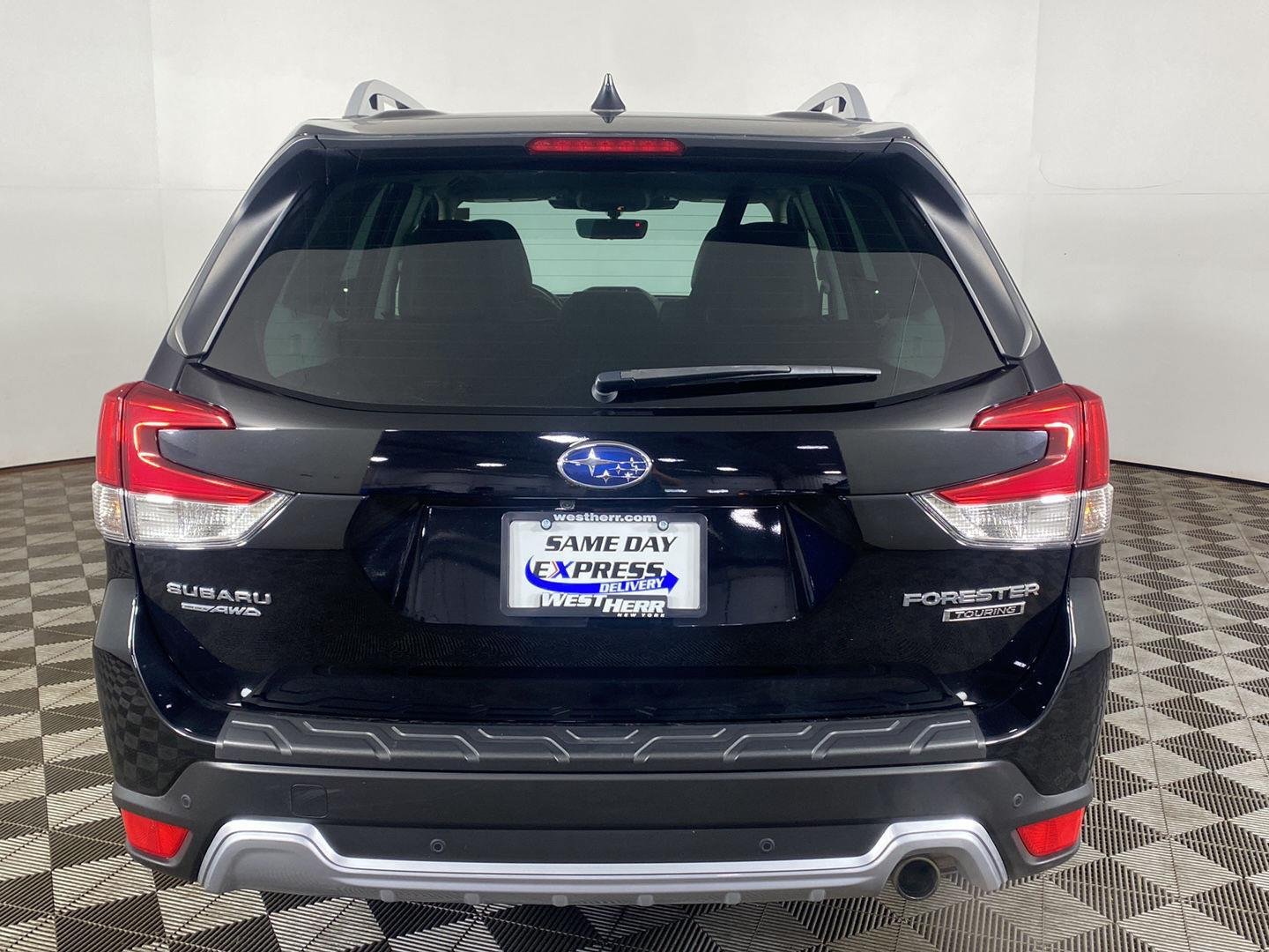 Used 2023 Crystal Black Silica Subaru Touring image 6