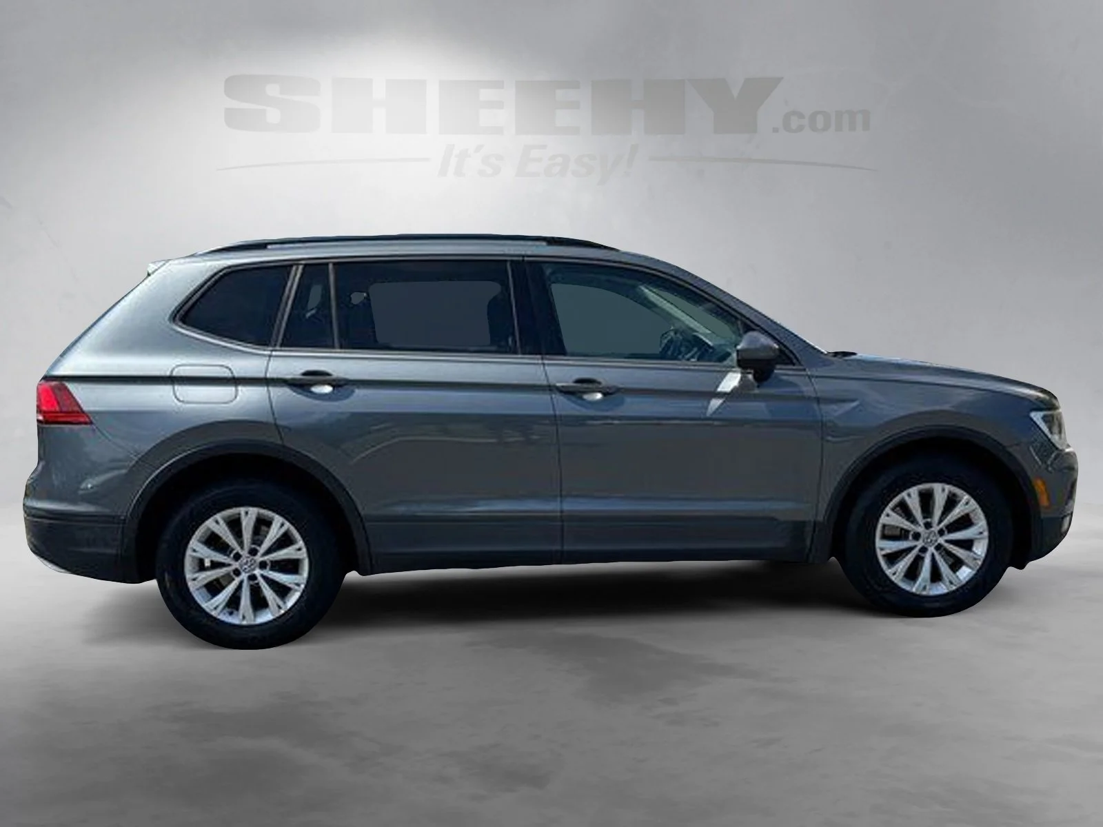Used 2018 Gray Volkswagen 2.0T S image 8