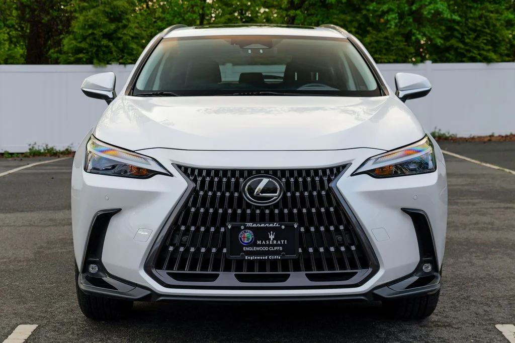 Used 2024 Eminent White Pearl Lexus 350 Premium image 2
