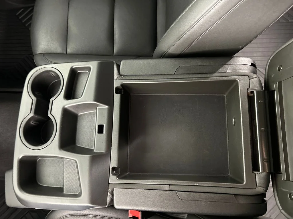 Used 2025 White GMC SLT image 16