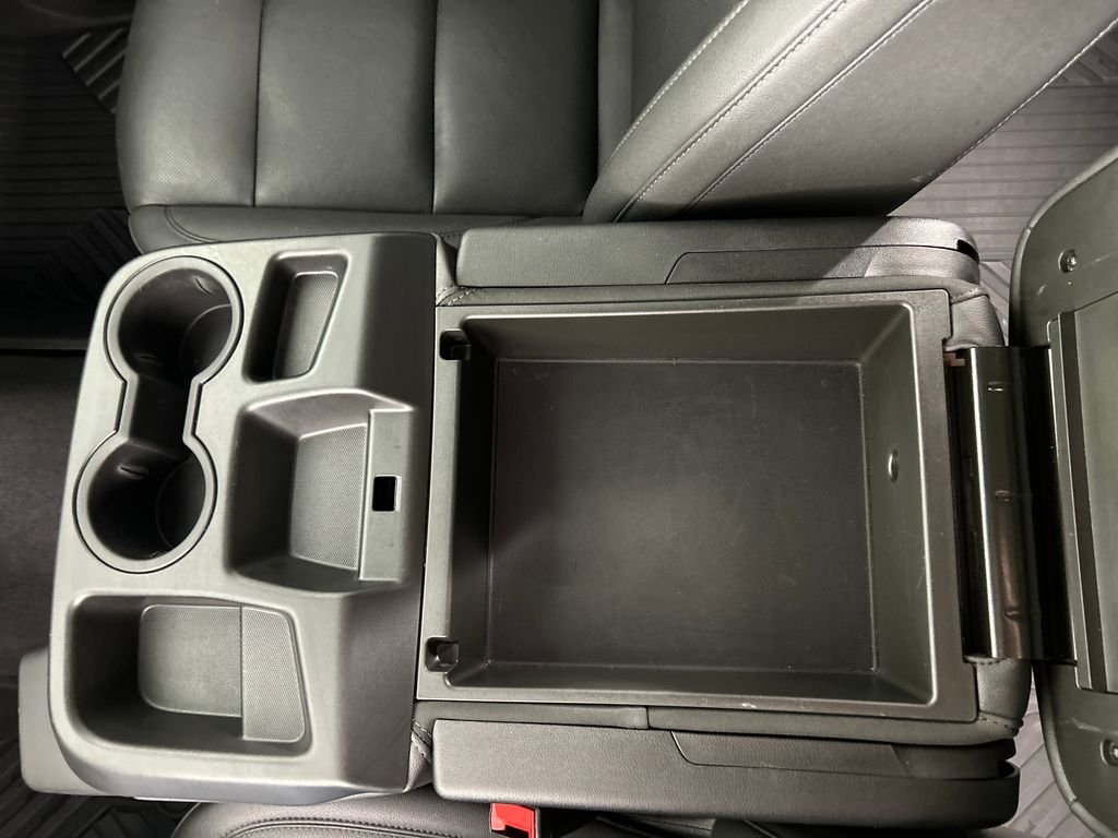 Used 2025 White GMC SLT image 16