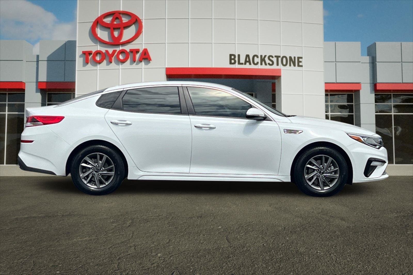 Used 2020 Snow White Pearl Kia LX image 2