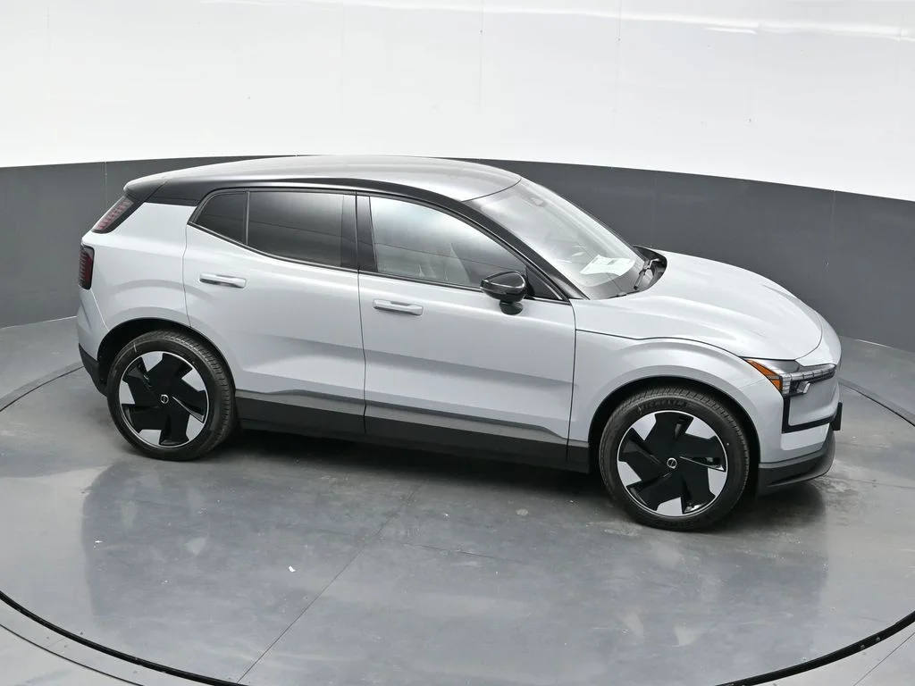 New 2026 Vapour Grey Volvo Twin Motor Performance Plus image 50