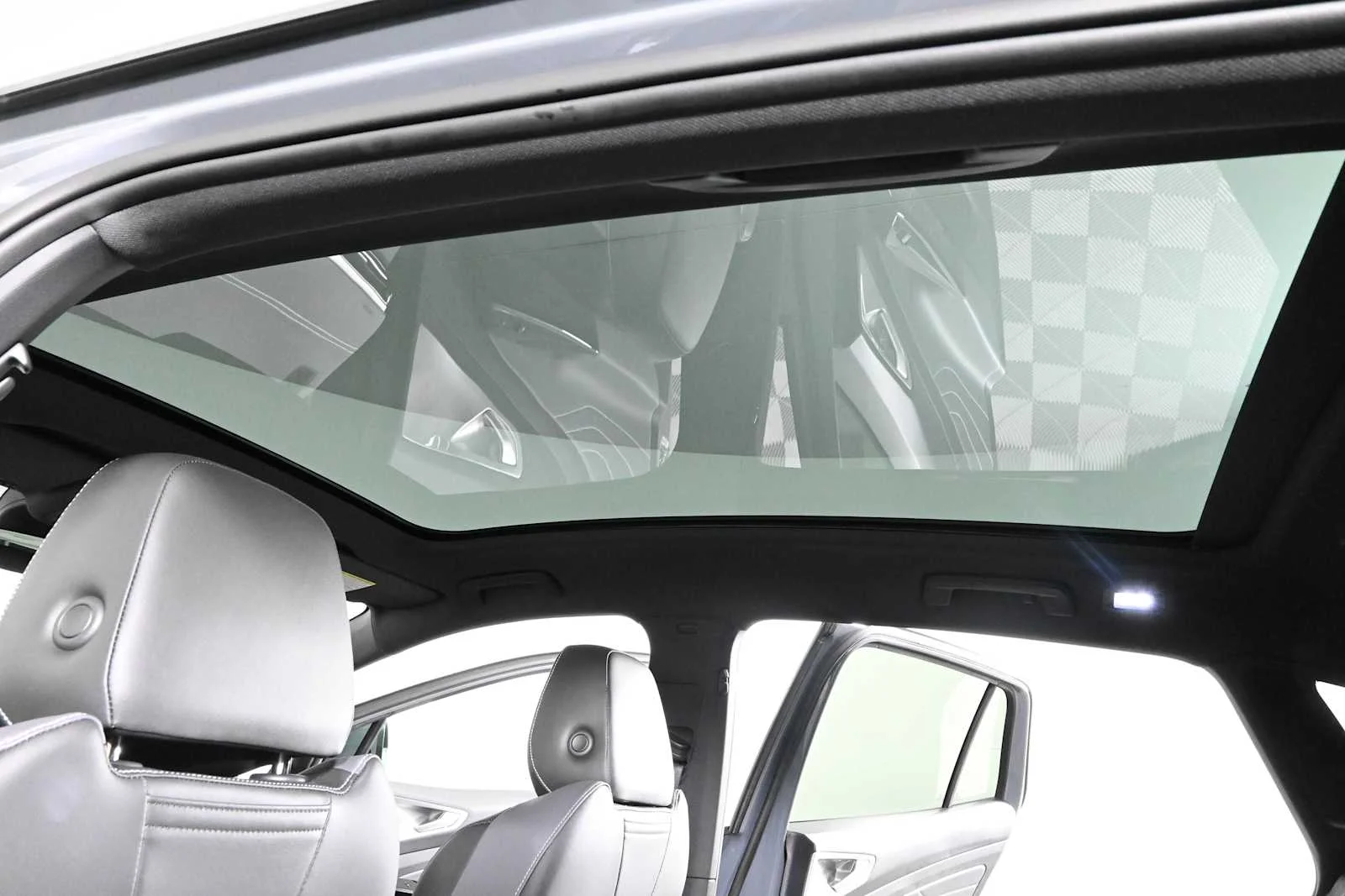 Certified Used 2023 Pure Gray w/ Black Roof Volkswagen Pro S Plus image 5