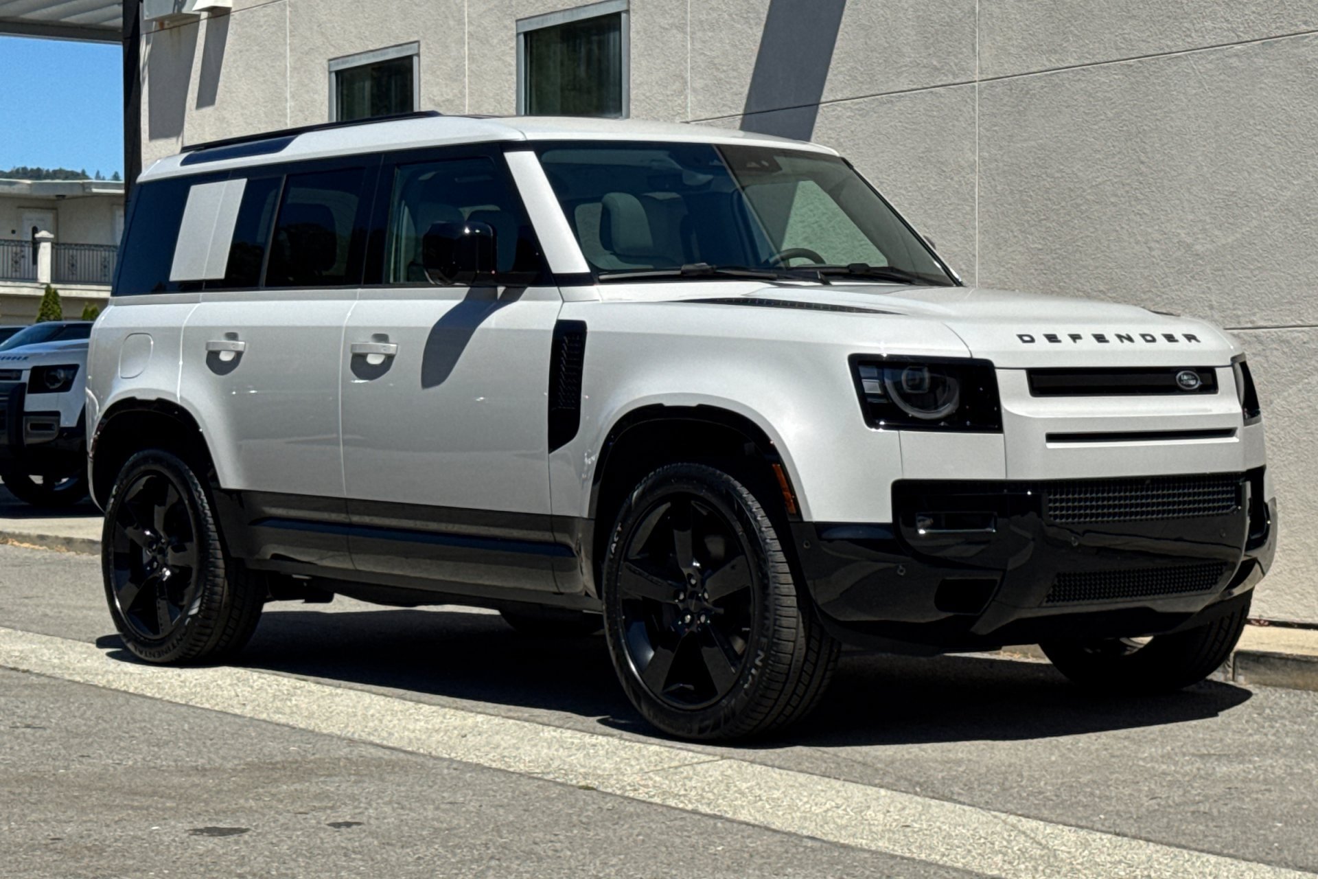 New 2026 Borasco Grey Land Rover X-Dynamic SE image 9