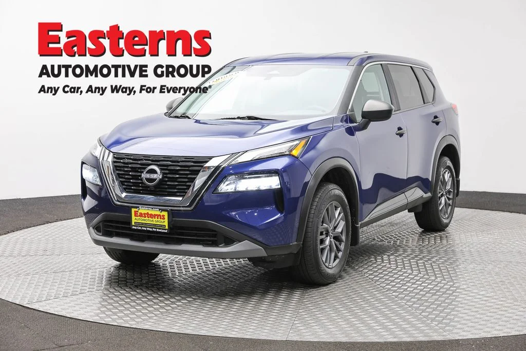 Used 2023 Blue Nissan S image 1