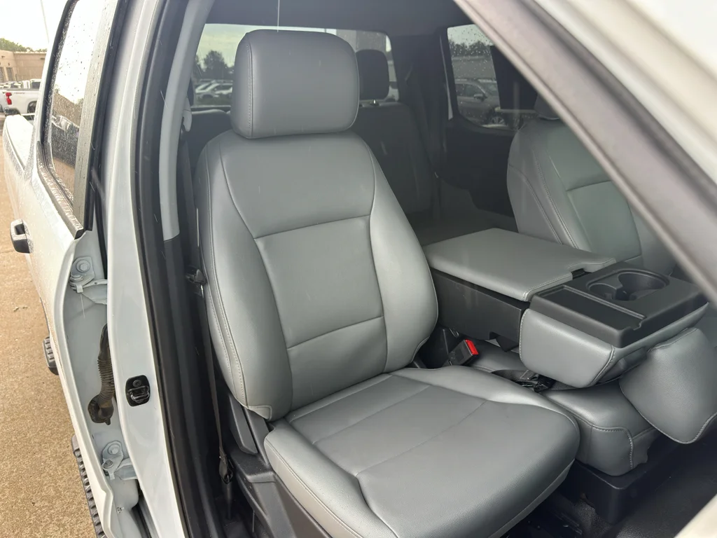 Used 2024 Oxford White Ford XL image 30
