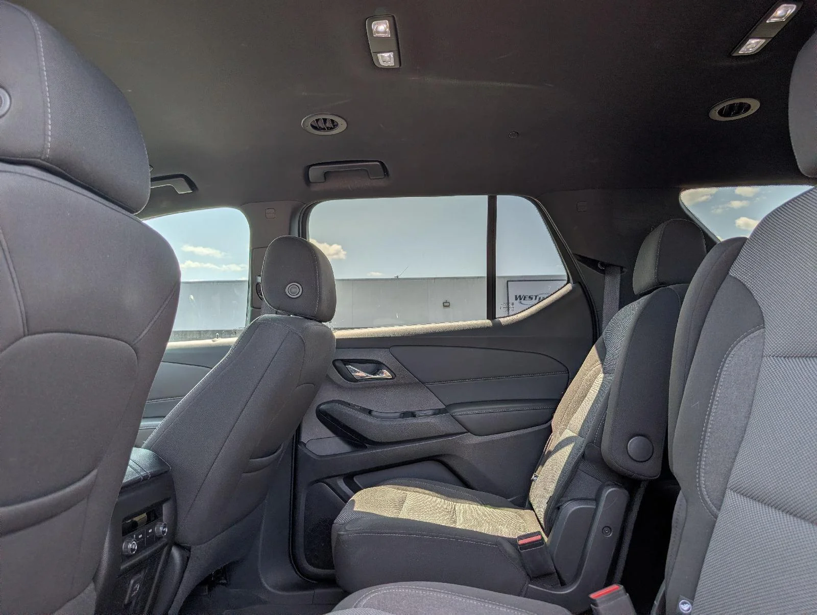 Used 2023 STERLING GRAY METALLIC Chevrolet LT Cloth image 9