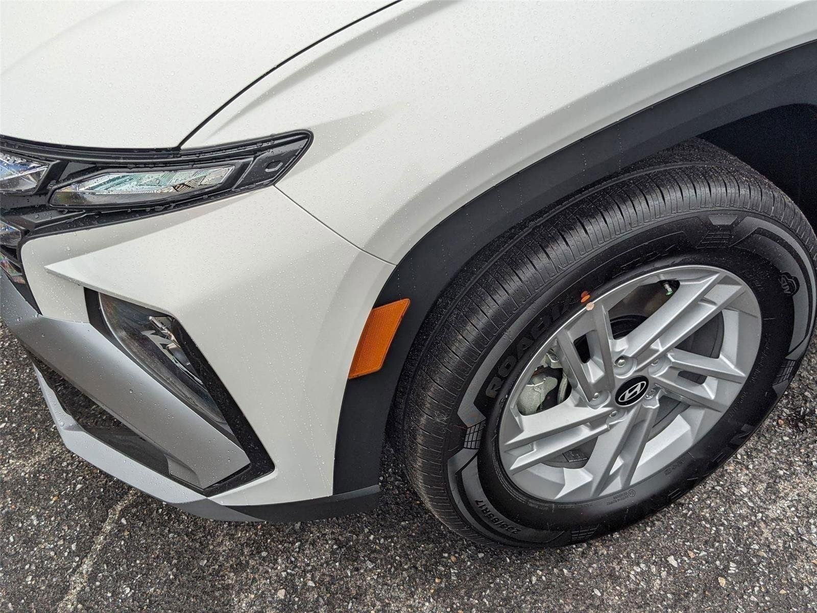 Used 2025 Serenity White Pearl Hyundai SE image 9