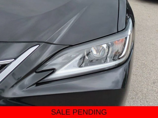 2021 Lexus ES 350 - Photo 10