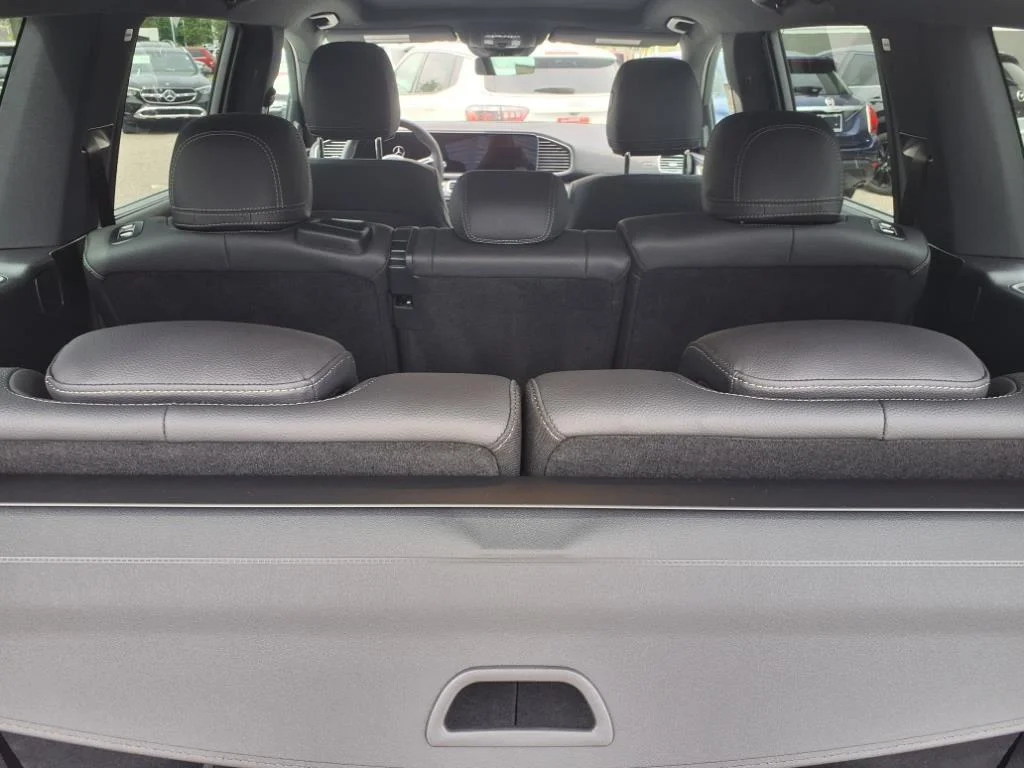 Used 2025 MANUFAKTUR Alpine Grey Mercedes-Benz GLS 450 image 23