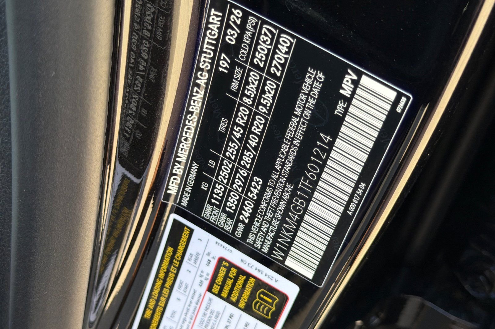 New 2026 Obsidian Black Metallic Mercedes-Benz GLC 300 image 40