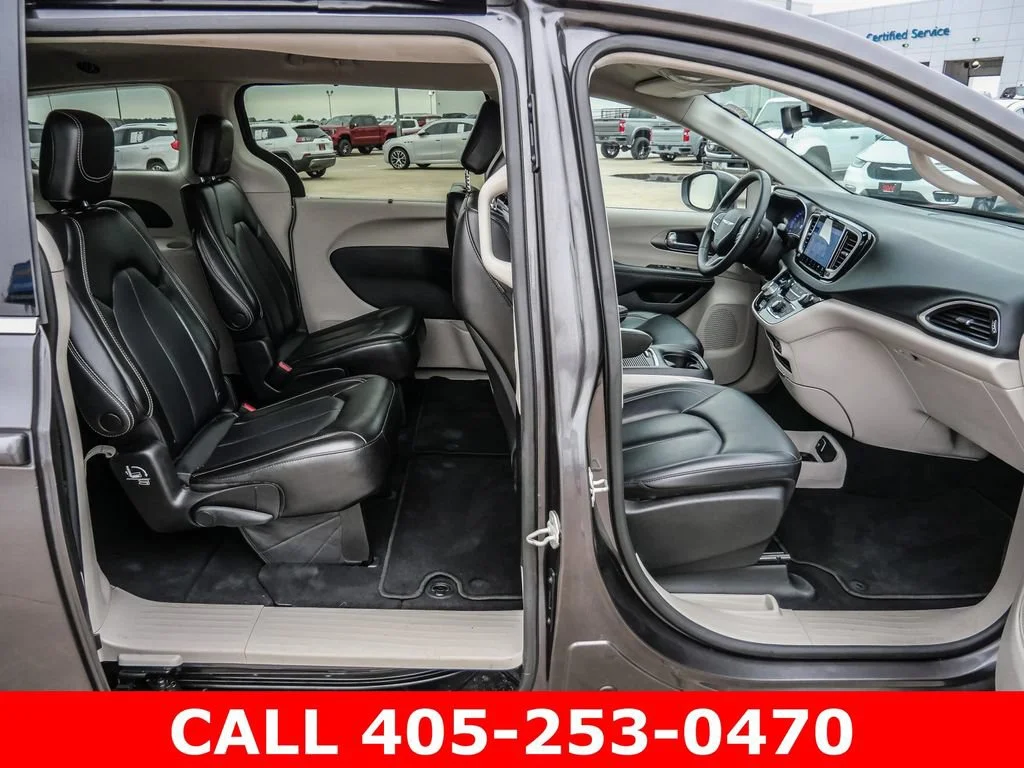 Used 2023 Gray Chrysler Touring L image 15