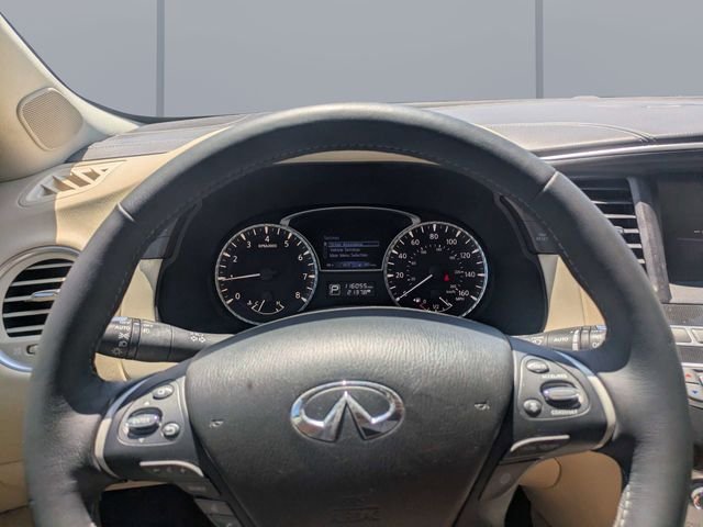 Used 2019 White INFINITI LUXE image 31