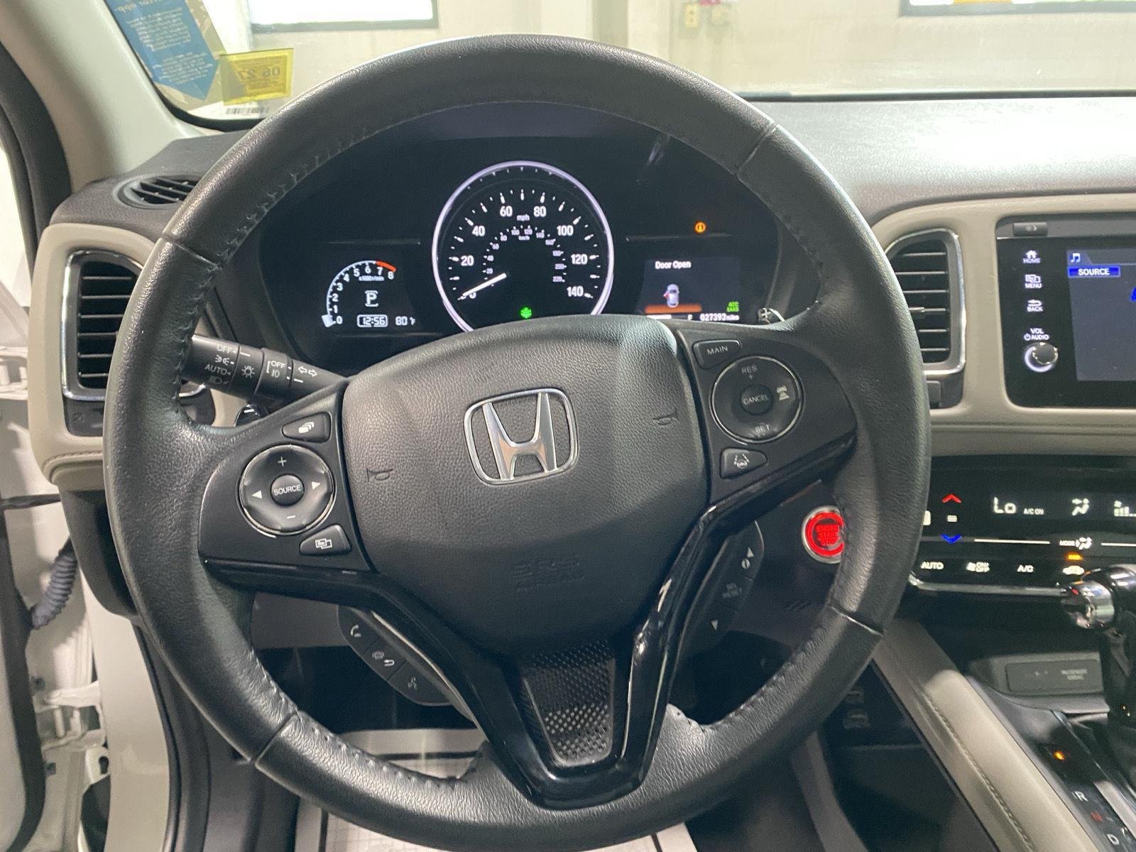Used 2021 Platinum White Pearl Honda EX-L image 23