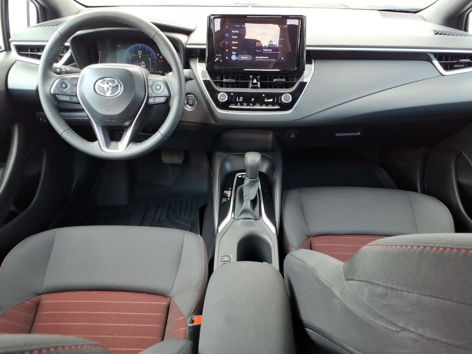 Used 2026 Ice Cap Toyota SE image 17