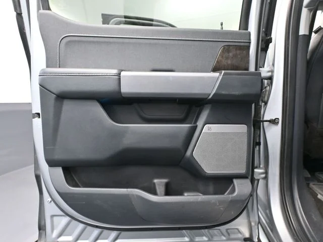 Used 2022 Silver Ford Lariat image 39