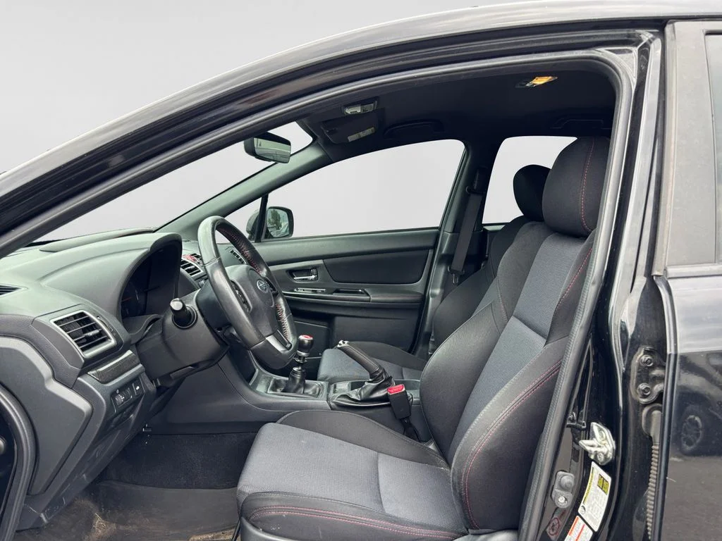 Used 2018 Black Subaru Base image 10
