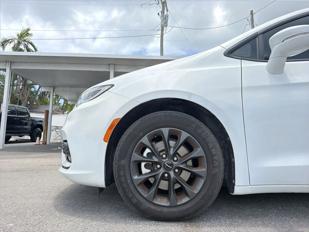 Used 2021 White Chrysler Touring L image 40
