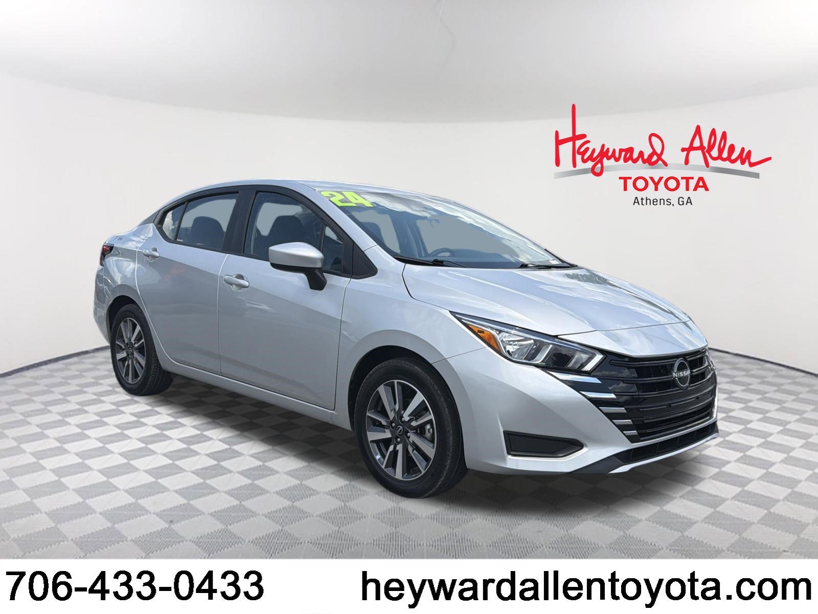 2024 Nissan Versa 1.6 SV CVT's photo