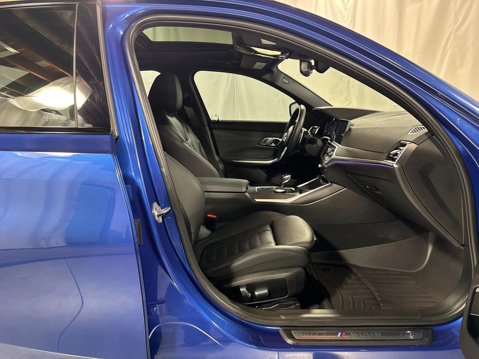 Used 2021 Blue Metallic BMW M340i xDrive image 15