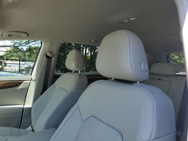 New 2026 White Volkswagen 2.0T SE w/Technology image 16