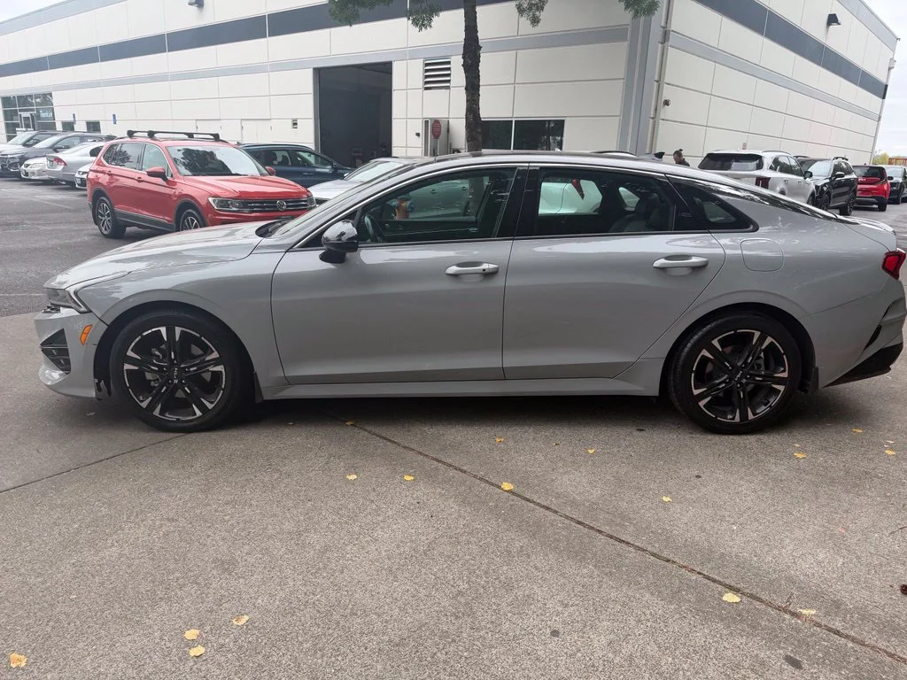 Used 2022 Wolf Gray Kia GT-Line image 8