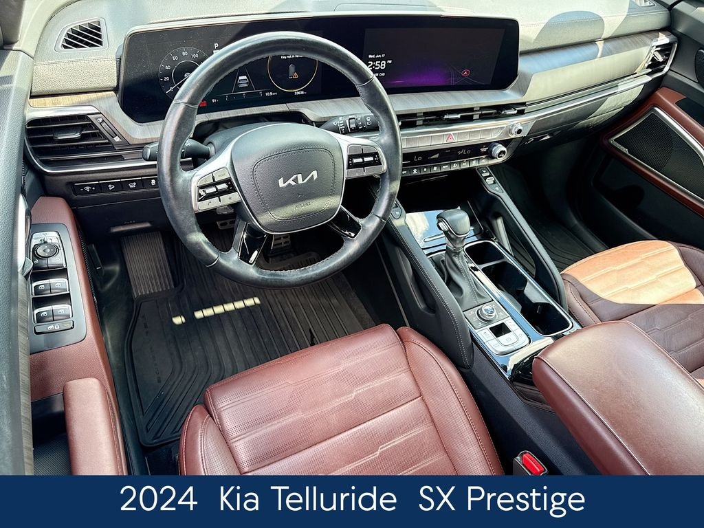 Used 2024 White Kia SX-Prestige image 25