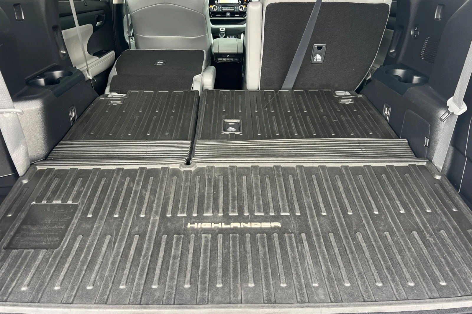 Used 2022 Moon Dust Toyota Hybrid XLE image 17