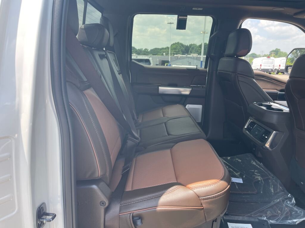 New 2026 Star White Metallic Tri-Coat/Marsh Gray Ford King Ranch image 21