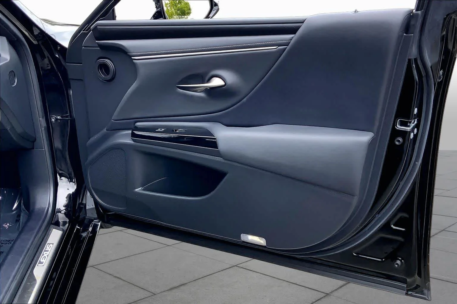 Certified Used 2024 OBSIDIAN Lexus  image 23
