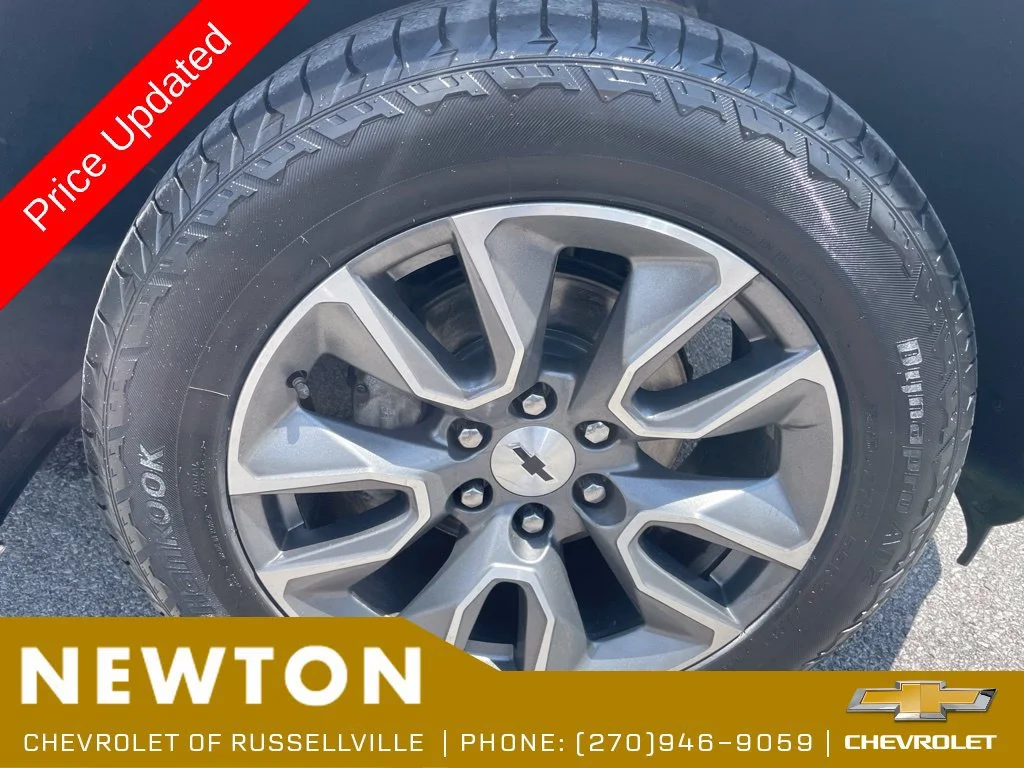 Used 2021 SUMMIT WHITE Chevrolet RST image 40