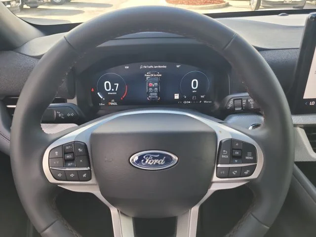 New 2027 Black Metallic Ford Active image 30
