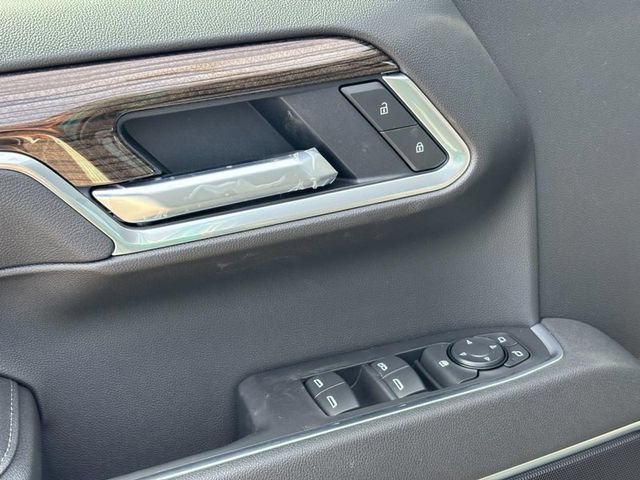 New 2026 Special Exterior Color Chevrolet LT image 11