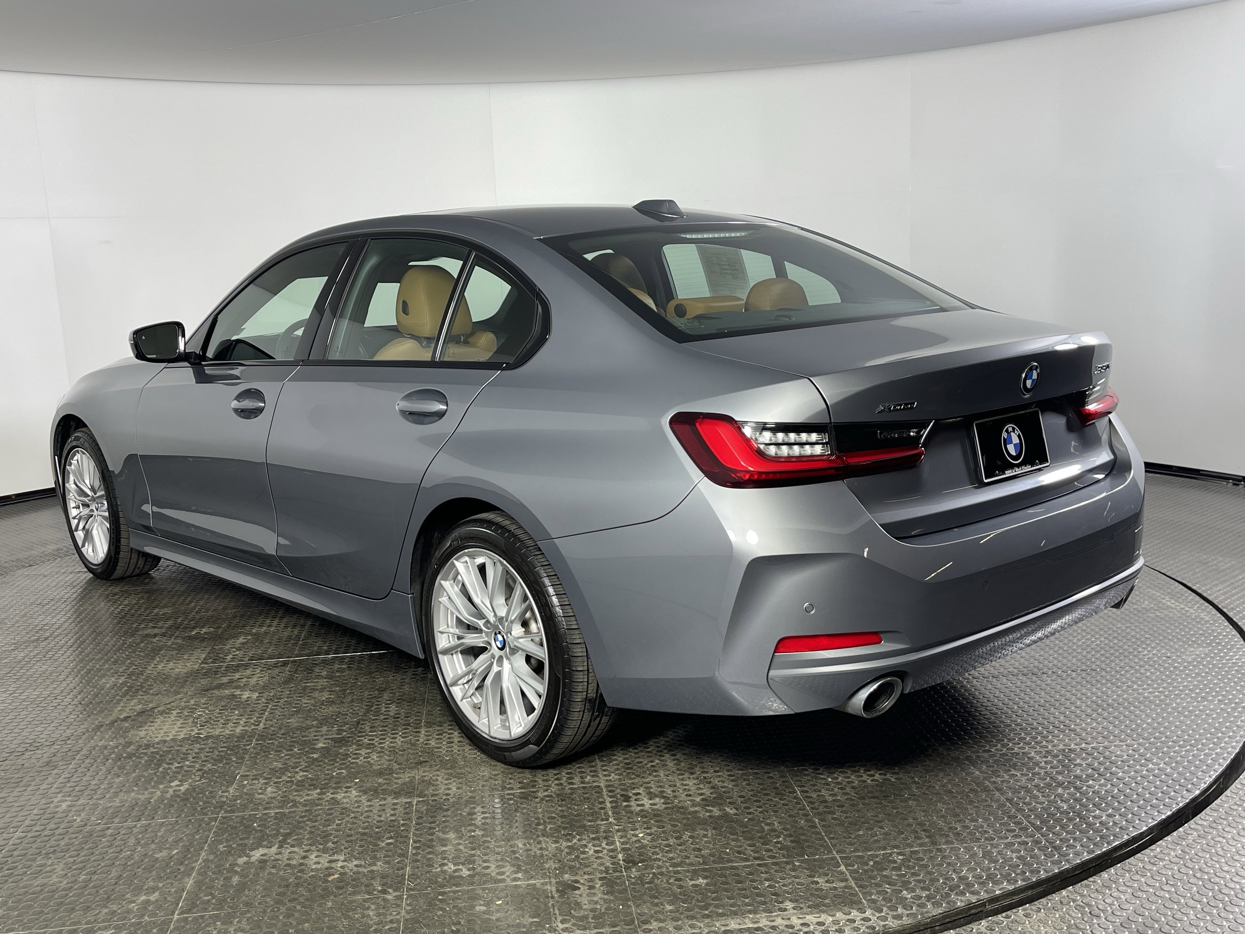 Used 2023 SKYSCRAPER GREY M BMW 330i xDrive image 6