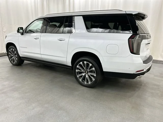 New 2026 Polar White Tricoat Chevrolet High Country image 3
