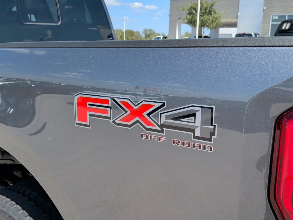 New 2027 Carbonized Gray Metallic Ford F-250® Lariat® image 44