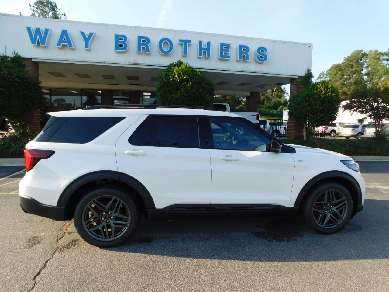 2026 Ford Explorer ST-LINE