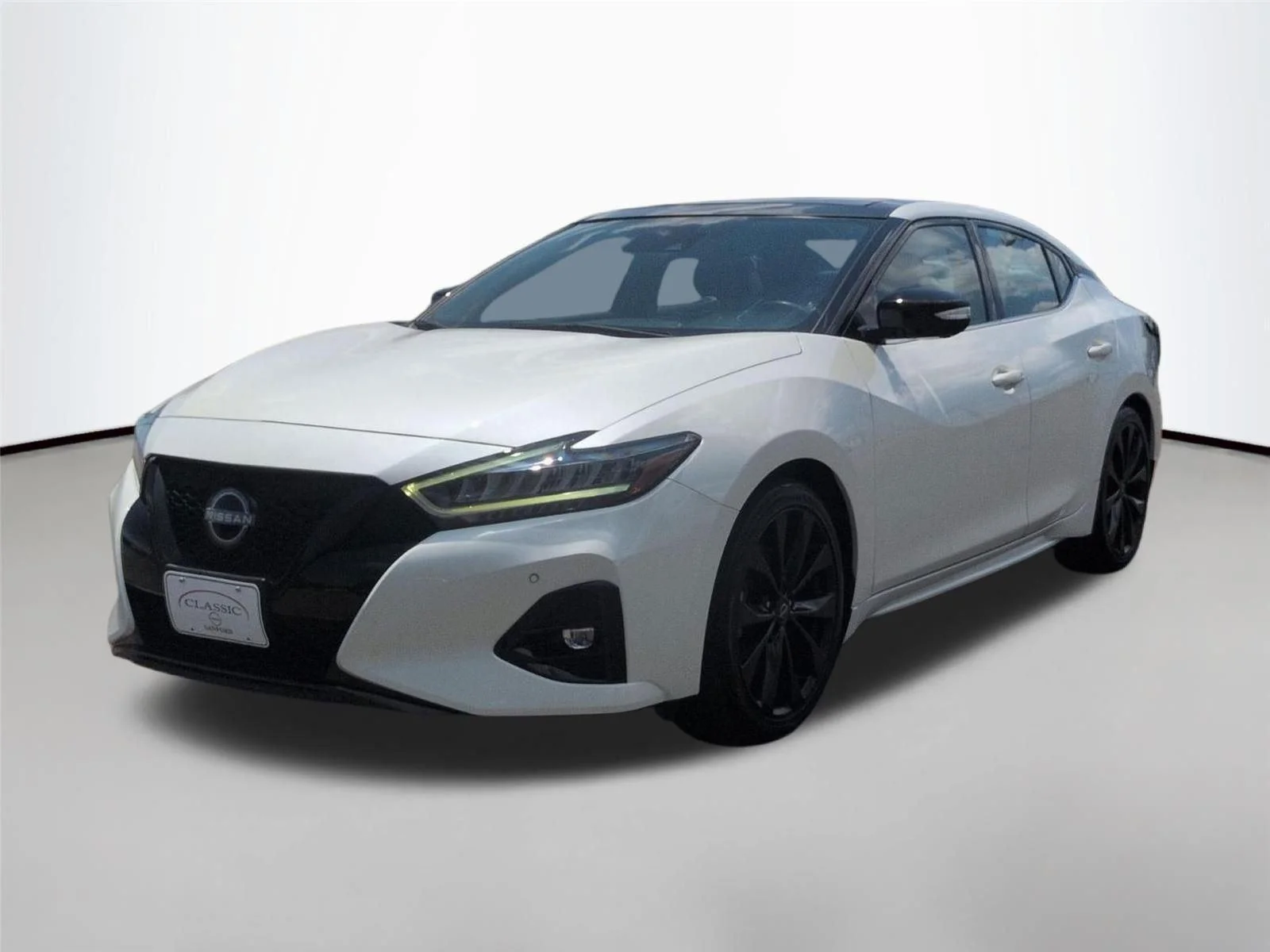 Used 2023  NISSAN SR image 1