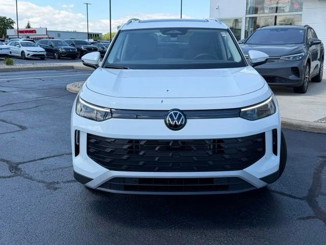 New 2026 White Volkswagen 2.0T SE image 2