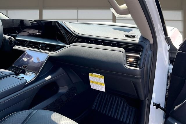 New 2027 RADIANT WHITE INFINITI LUXE image 17