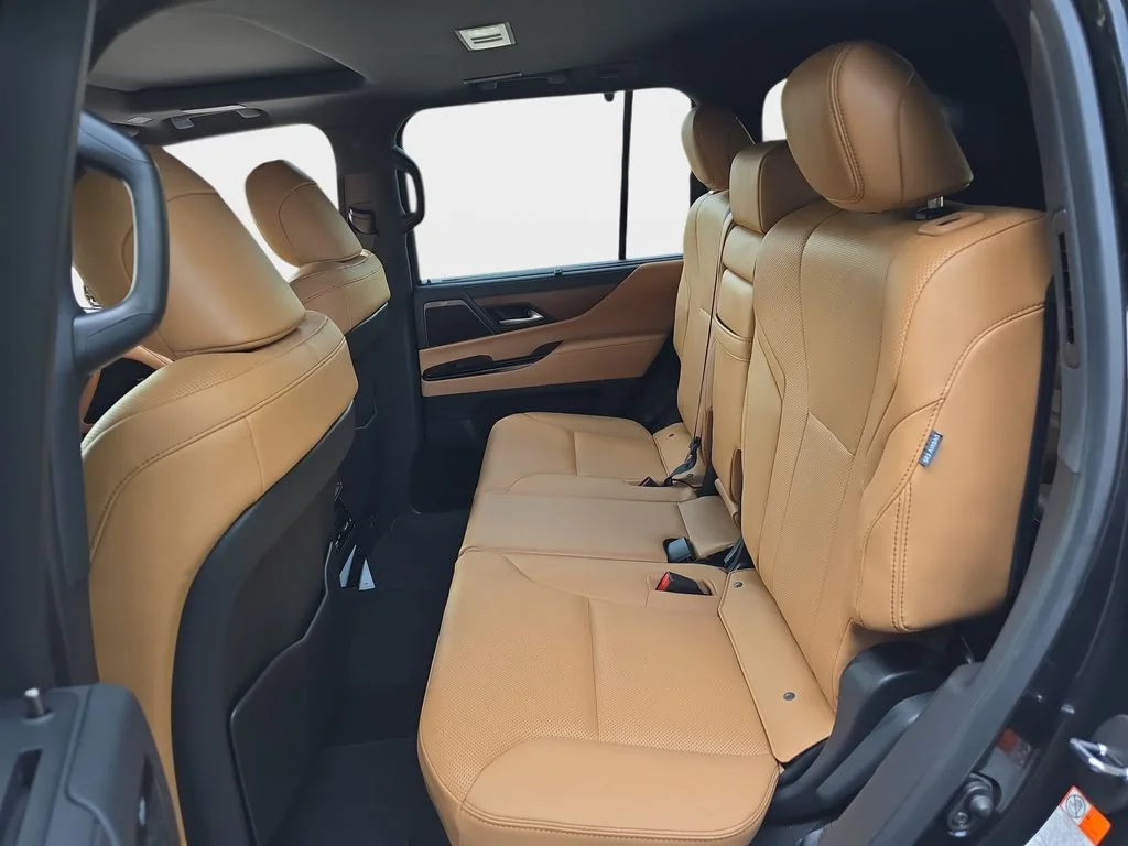 Certified Used 2024 CAVIAR Lexus 600 Luxury image 18