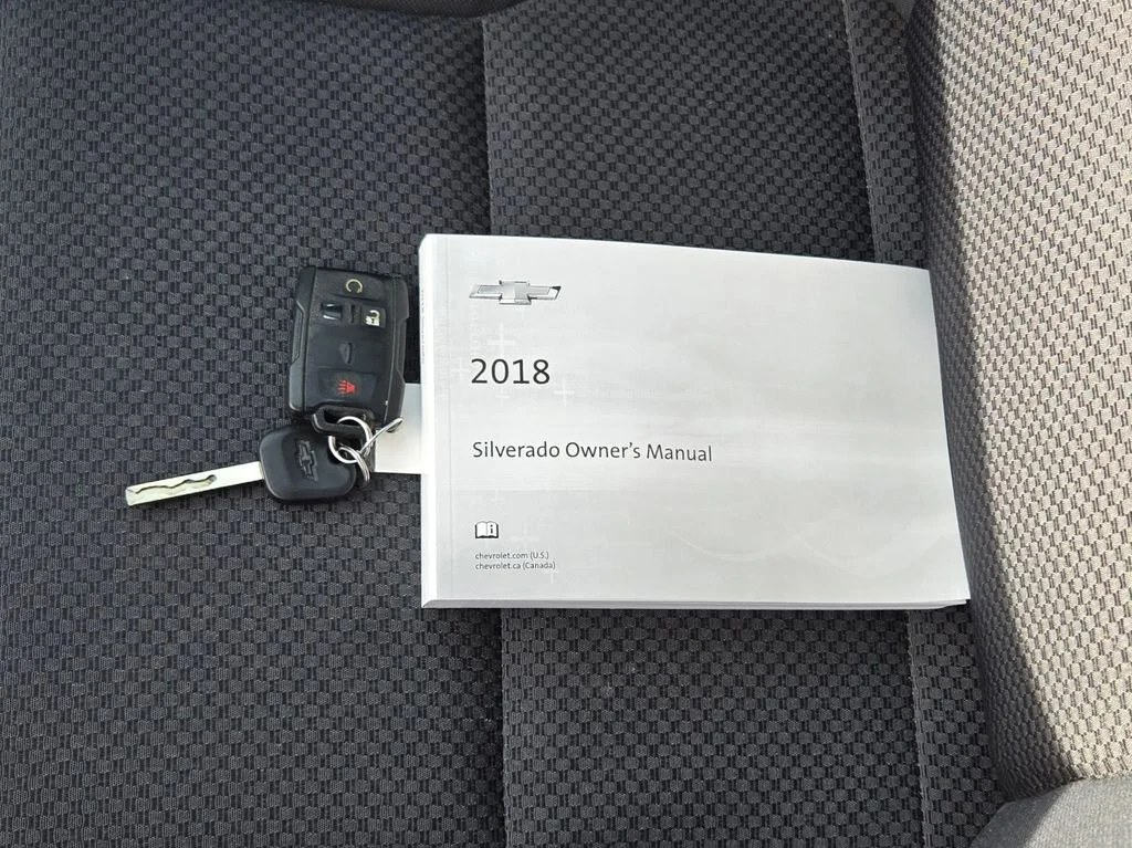 Used 2018 White Chevrolet LT image 12