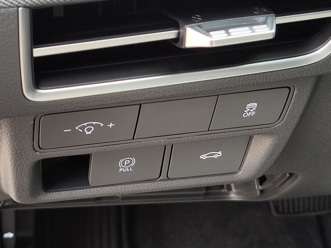 New 2026 Portofino Gray Hyundai SEL Sport image 14
