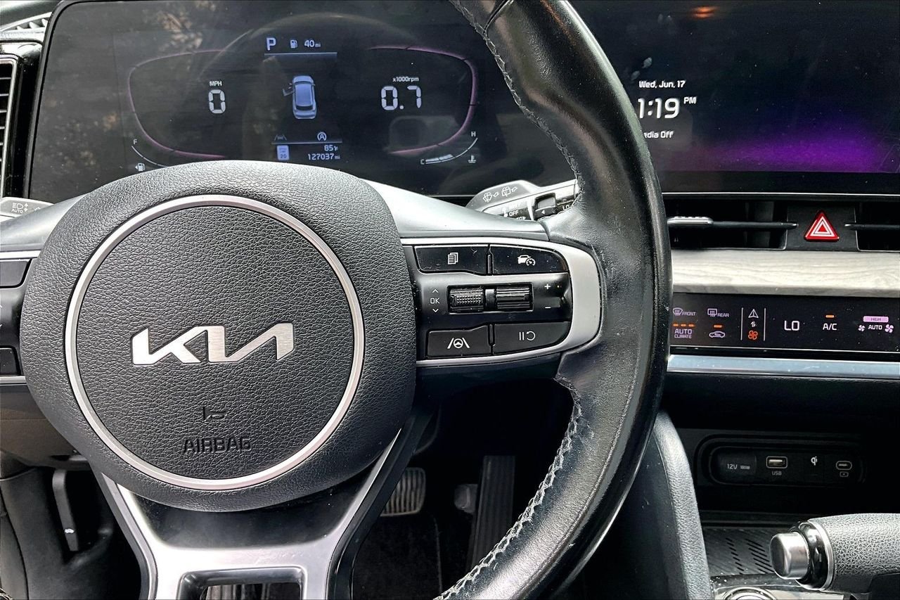 Used 2023 Black Kia X-Line image 11